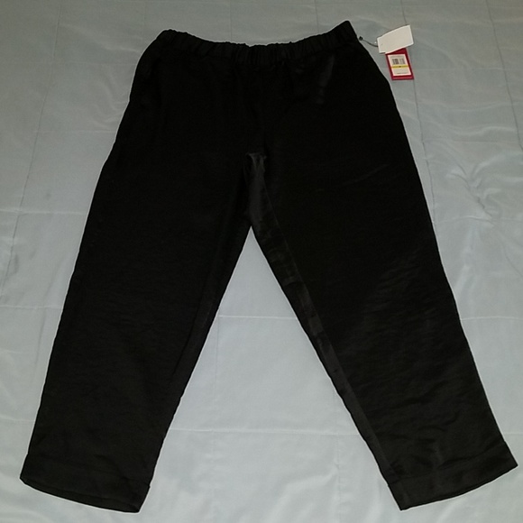 Pantalon Vince Camuto Femme - M - Rouge - Crêpe, Jambe Fine Cheville - NEUF